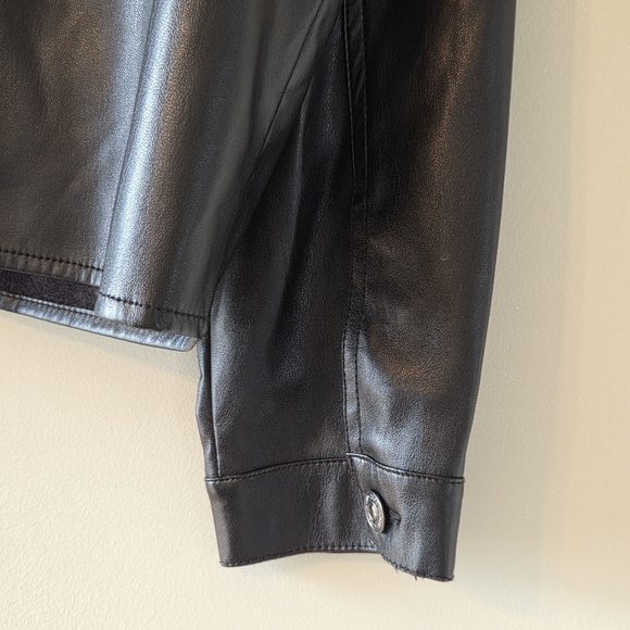 Zara Women's Faux Leather Oversize Cropped Button Down Shirt Black Size Large - Picture 11 of 12